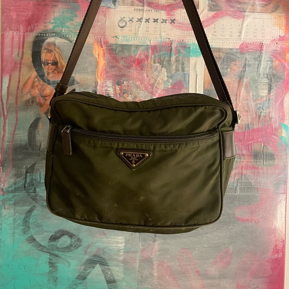 VINTAGE GREEN NYLON PRADA CROSSBODY BAG